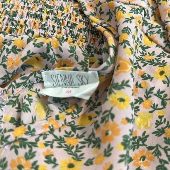 SIENNA SKY FLORAL ELASTIC WAIST BLOUSE SZ M GUC CAREER DATE NIGHT EVERYDAY - Picture 8 of 9